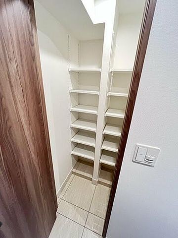 収納