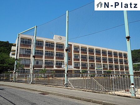 福田中学校まで約2000ｍ