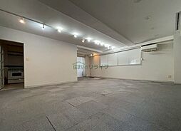 京王線 幡ヶ谷駅 徒歩5分の賃貸マンション 1階2LDKのリビング/ダイニング