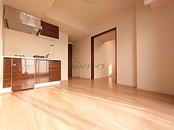 東急世田谷線 三軒茶屋駅 徒歩5分の賃貸マンション 4階1DKのリビング/ダイニング