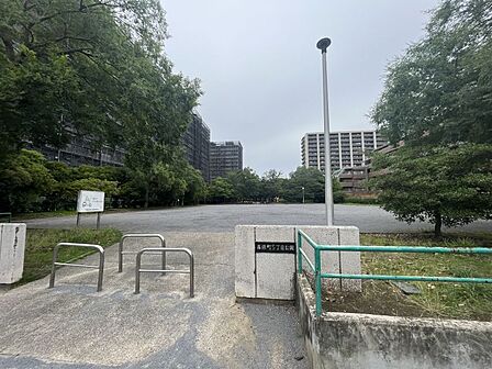 幕張町5公園まで 241m 徒歩約4分