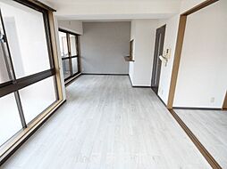 ラッフル千代田 402 4階1LDKのリビング/ダイニング