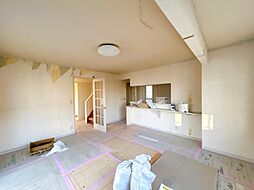 柴田郡柴田町大字船岡字東神山前　戸建て 5LDKのリビング/ダイニング