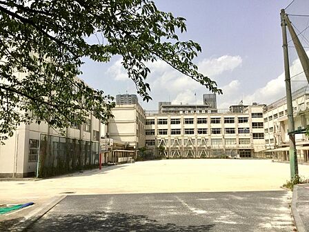 品川区立東海中学校まで約410m(徒歩8分)