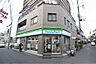 周辺：ファミリーマート 寝屋川香里南之町店（388m）