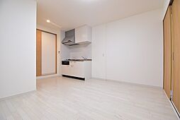 セレニティ下木田B棟 1階1LDKのリビング/ダイニング