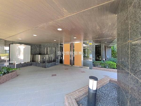 エントランスを拡大表示