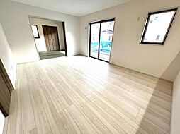 平塚市四之宮3丁目23ーP1　4号棟 4LDKのリビング/ダイニング