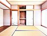 収納：収納豊富な間取りで、室内もスッキリ快適です。