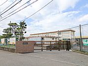 茅ヶ崎市立松林中学校まで約400m（徒歩5分）