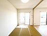 和室：和室スペースです。畳のお部屋は寛げる空間ですね。
