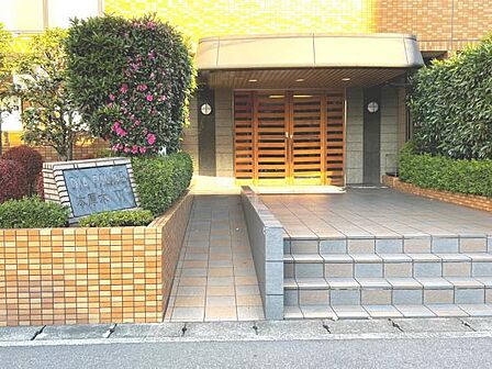 エントランスです。皆様やお客様をお出迎え致します。