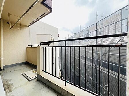 お洗濯ものを気持ち良く太陽の光で干せるのが嬉しいですね。