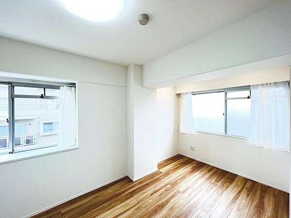 寝室を拡大表示