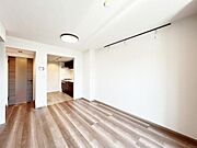 家族とゆったり時間を過ごせるリビングダイニング。
