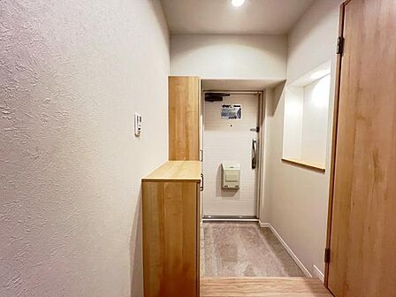 散らかりがちな玄関もスッキリの玄関収納付。