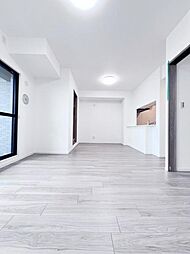 ベルドゥムール海老名弐番館 3LDKのリビング/ダイニング