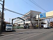 綾瀬市立綾北小学校まで約80m（徒歩1分）