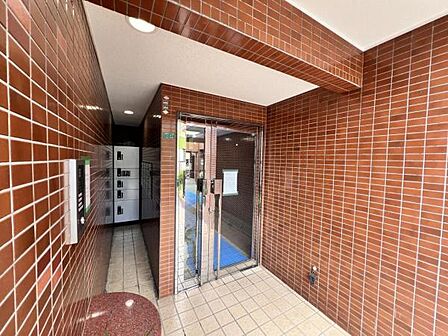 エントランスです。皆様やお客様をお出迎え致します。