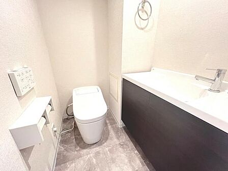 ほっと安らげるトイレ空間です。