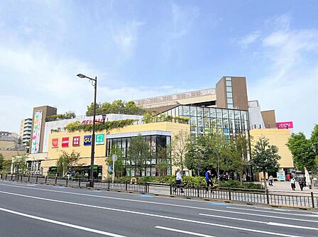 イオンモール多摩平の森まで約1740m(徒歩22分)