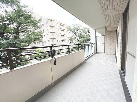 お洗濯ものを気持ち良く太陽の光で干せるのが嬉しいですね。