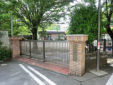 由井さゆり学園まで約1780m(徒歩23分)