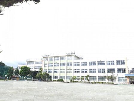 福生市立福生第六小学校まで約560m(徒歩7分)