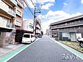マンション前の...