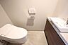 トイレ：ほっと安らげるトイレ空間です。