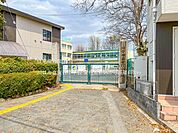 川口市立安行小学校まで約1100m（徒歩14分）