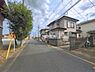 外観：前面道路を含めた現地写真です。