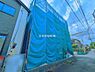 外観：前面道路を含めた現地写真です。