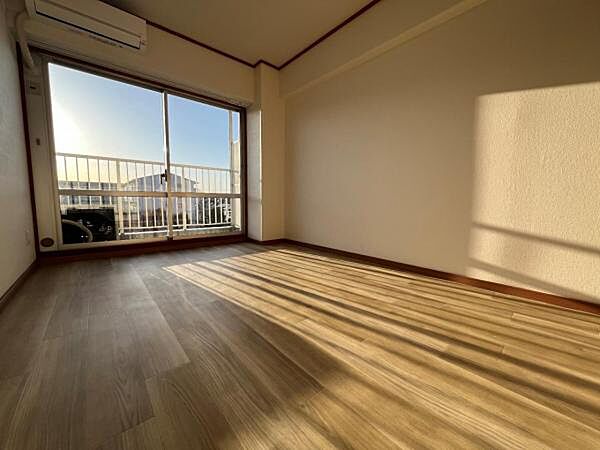 寝室を拡大表示