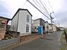 外観：前面道路を含めた現地写真です。