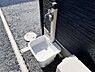 設備：屋外に、洗車やガーデニングに便利な外水栓がございます。