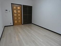 第一ビューラー方南 202 2階1Kのリビング/ダイニング