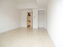 ラ・グラシューズ 602 6階1Kのリビング/ダイニング