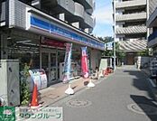 ローソン 徒歩7分。コンビニ 540m