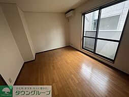 ベルダ・ビレッジオI 102 1階1Kのリビング/ダイニング