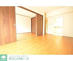 フレール綾瀬3 3階2LDKのリビング/ダイニング