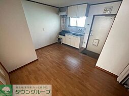 ティ・シャトル 201 2階2DKのリビング/ダイニング