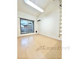 JR片町線(学研都市線) 野崎駅 徒歩7分の賃貸アパート 2階1LDKのリビング/ダイニング