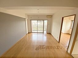 JR片町線(学研都市線) 河内磐船駅 徒歩2分の賃貸マンション 4階3LDKのリビング/ダイニング