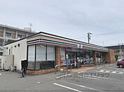 セブン-イレブン　奈良法蓮町店まで500メートル
