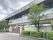 帝塚山中学校まで4200メートル