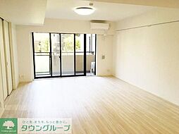 グラマシー恵比寿 106 1階2LDKのリビング/ダイニング