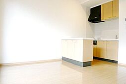 ガーデン目黒平町 312 3階1LDKのリビング/ダイニング