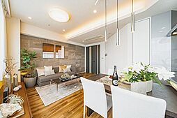 ピアース四谷 2LDKのリビング/ダイニング