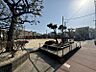 周辺：香取公園まで　384m　徒歩約5分　遊具はすべり台、ブランコ、ジャングルジムがあります。広くて見通しの良い公園です。